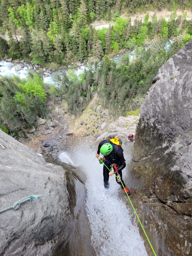 Canyon du Saugué intégral, grands rappels, sauts, tobogants